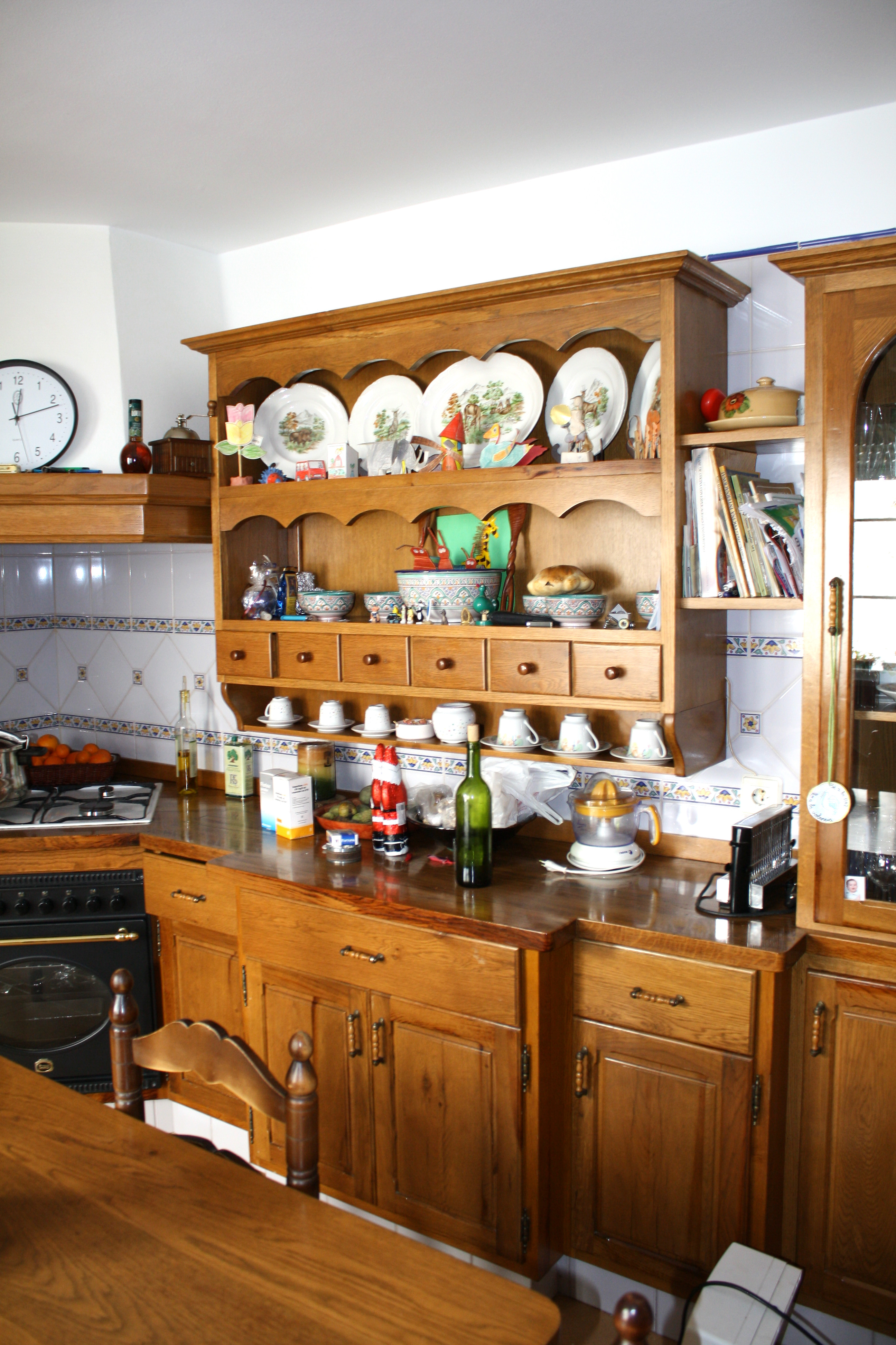 Cocina provenzal a medida fabricada en roble macizo